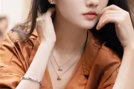 陪玩陪睡只是皮毛！继手伸进裤子后又一女星自曝50多都不放过